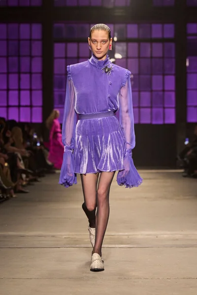 Look 37